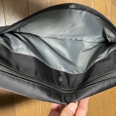 やや大きめのショルダーバッグの画像