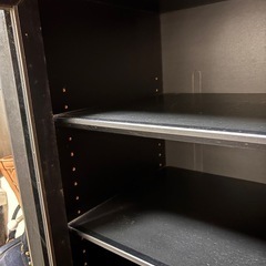 ガラス扉本棚の画像