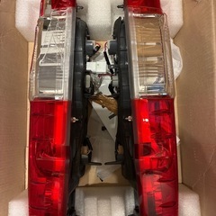ハイエースバン純正
テールランプの画像