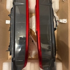 ハイエースバン純正
テールランプの画像