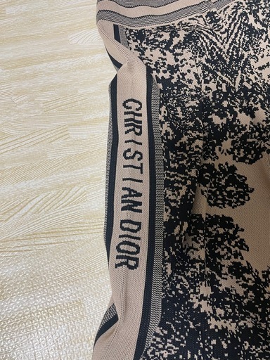 【新品・未使用品】Christian Dior アニマル柄ニット