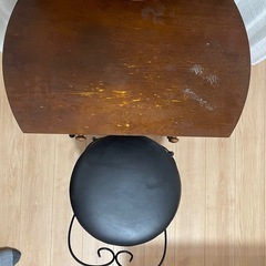 アンティークドレッサーの画像