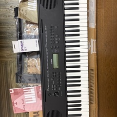 ヤマハ ポータブルキーボード 61鍵盤 ブラック PSR-E360B 便利なレッスン機能やタッチレスポンスを搭載の画像