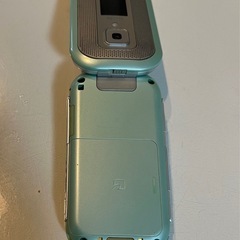 au WIN W41CA CASIO 携帯電話 グリーン系 レトロの画像
