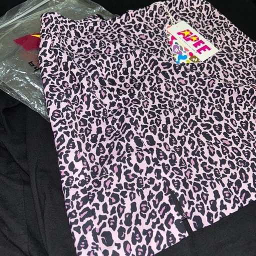 A BATHING APE ヒョウ柄ミニスカート