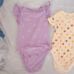 ユニクロ　Baby GAP 西松屋80 90ボディスーツ　ロンパース保育園着　ベビー　赤ちゃんの画像