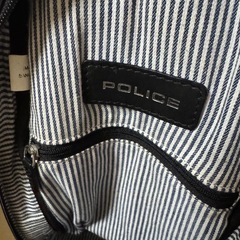 POLICE レザー調 ボディーバッグの画像