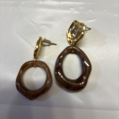ピアス4点　ネックレス1点の画像