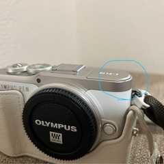 OLYMPUS PEN E-PL10 ダブルレンズズームキット ホワイト　ミラーレス一眼の画像