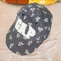GAP ベビー　花柄キャップ　ピンクニット帽子　赤ちゃんの画像