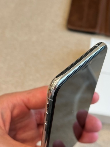 中古 SIMフリーiPhone XS シルバー512GB バッテリー最大容量95%
