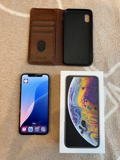 中古 SIMフリーiPhone XS シルバー512GB バッテリー最大容量95%