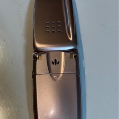TU-KA 折りたたみ式携帯電話 ピンクの画像