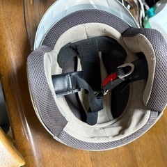ヘルメット灰色の画像
