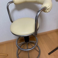 スツールの画像