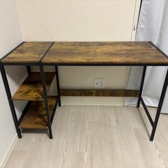 【引取限定】デスク・チェアのセット
の画像
