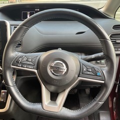 ニッサン セレナ ハイウェイスターG  ハイブリッド ミニバンの画像