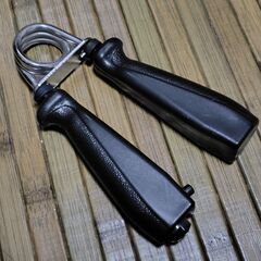 【まだ受付中･送付可能】中古 握力 トレーニング ハンドグリップ  カウンター付き 早い者勝ちです✨✨　の画像