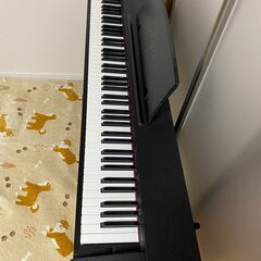 電子ピアノ（椅子、ヘッドホン付き）の画像