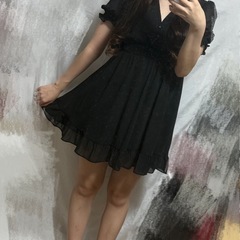 黒ワンピースの画像
