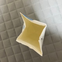 牛乳パックの空き容器の画像