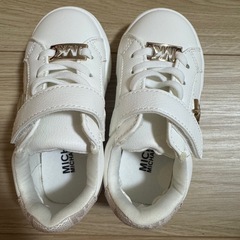 マイケルコースの子供靴の画像