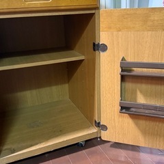 木製キッチンカウンター コンセント付の画像