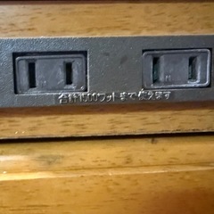 木製キッチンカウンター コンセント付の画像
