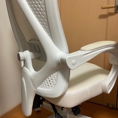 デスクチェア　ゲーミングチェア　オットマン付きの画像
