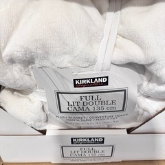 カークランド ブランケット ダブル 白 クラウドダンサー コストコ 毛布 の画像