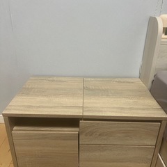 LOWYA ドレッサー付きテーブルの画像