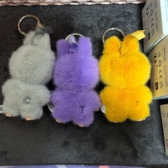 ① お取り置き中　イニシャル　ラブブ　正規品の画像