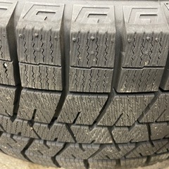 [バリ溝]205/60R16 ヴォクシー ノア プリウスα スタッドレスタイヤセット の画像