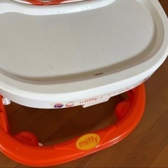 ベビー用品 歩行器の画像