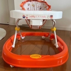 ベビー用品 歩行器の画像