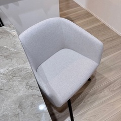 美品ダイニングテーブル椅子2脚セット
の画像