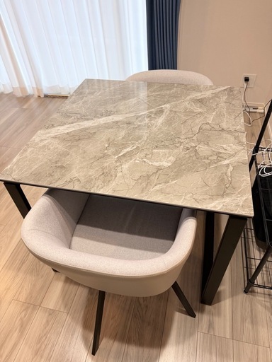 美品ダイニングテーブル椅子2脚セット