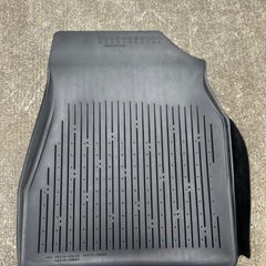 トヨタ純正 ヴォクシー80系スノー・レジャー用フロアマットの画像