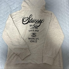 STUSSY人気ぱパーカーの画像