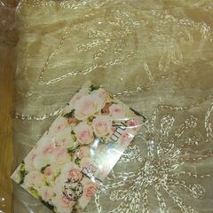 ストール　ベージュの画像