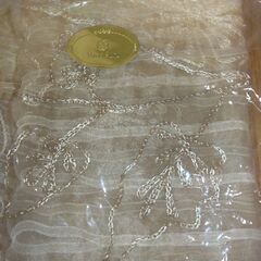 ストール　ベージュの画像