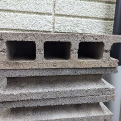 mocoさん最優先　コンクリートブロック約30個の画像