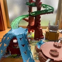 変形！ビッグフォールマウンテン　恐竜バトルキングダム　セット　恐竜フィギュア付きの画像