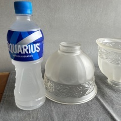 アンティーク　電灯のかさ2つの画像