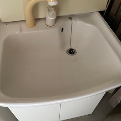 洗面台　内装　リフォーム　不動産　トイレ　設備内装DIY クロス　鏡の画像