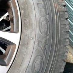 ハイエース用ホイール　古タイヤ付きの画像