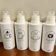 ネコランドリー 特大 4本セット 白 750ml 詰め替え容器 ランドリーボトルの画像