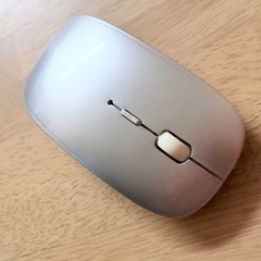 充電式マウス　USB／Bluetooth両対応の画像