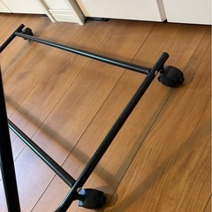 スラックスハンガーラックの画像