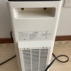 アイリスオーヤマ　大風量セラミックファンヒータースリムの画像